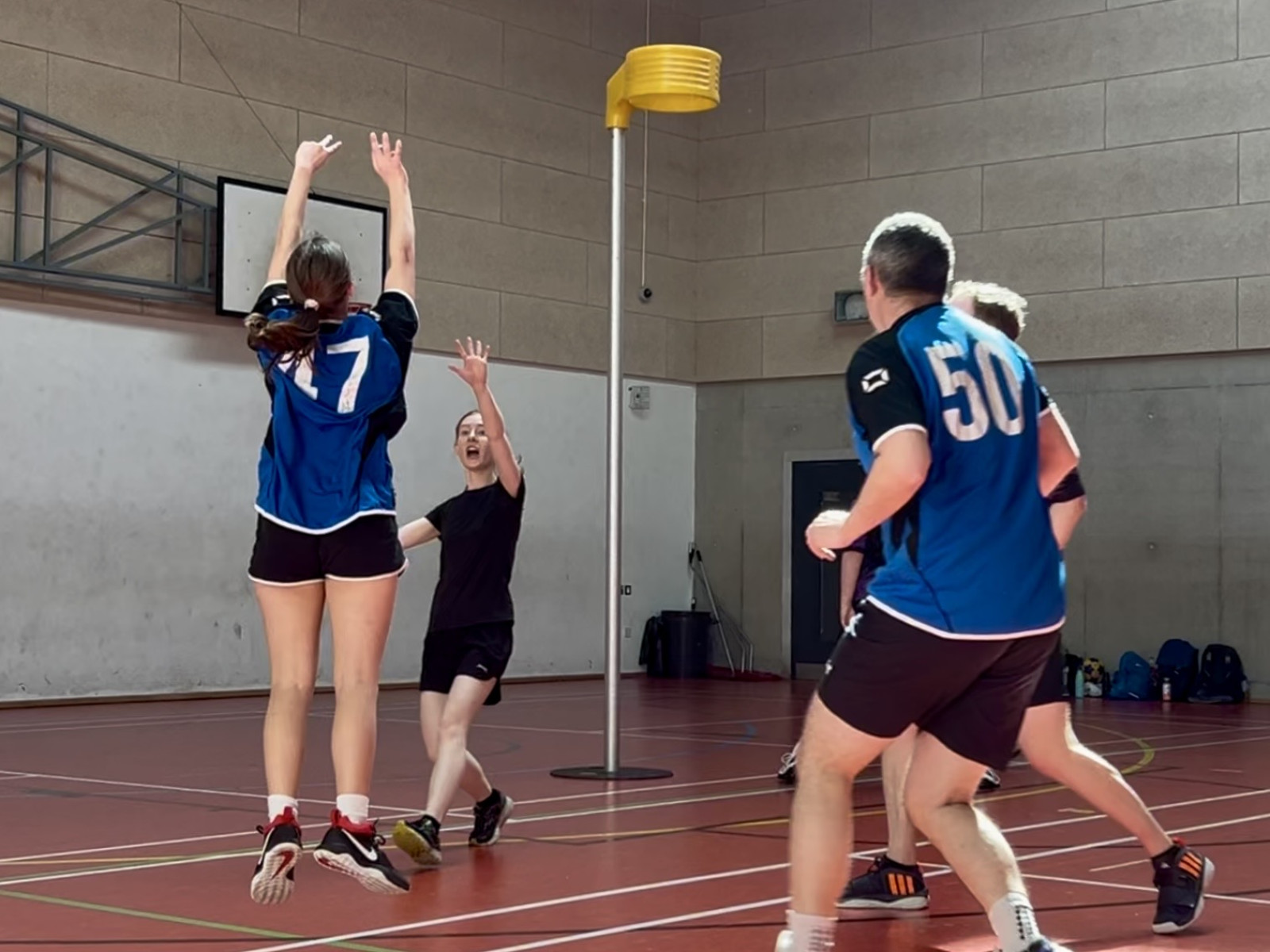 Croydon 4 struggle to find the basket against ELK 2